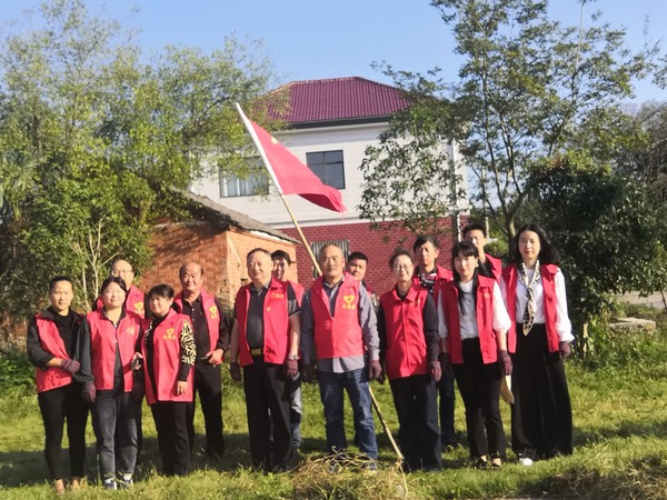 宣城市烟草专卖局行政第二党支部开展帮扶宣州区净蓬村主题党日活动.jpg
