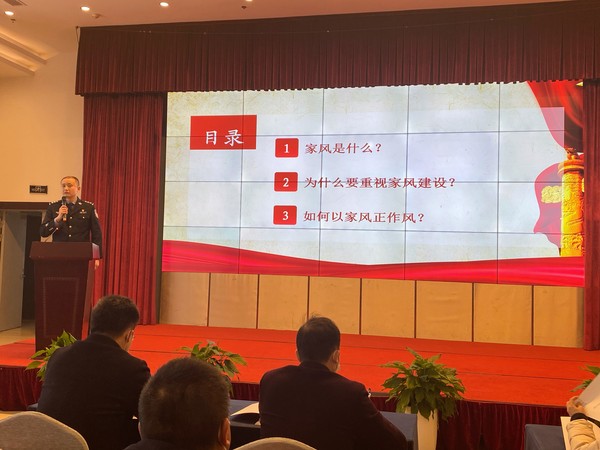 市公安局徐波.jpg