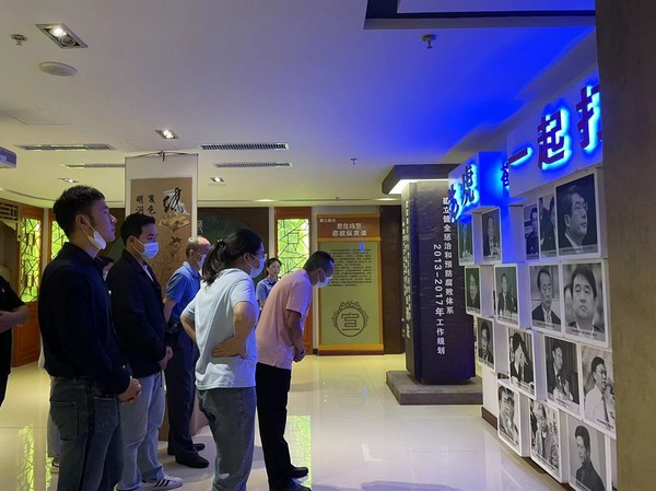 市应急局开展“以案为戒筑牢防线”主题党日活动.jpg