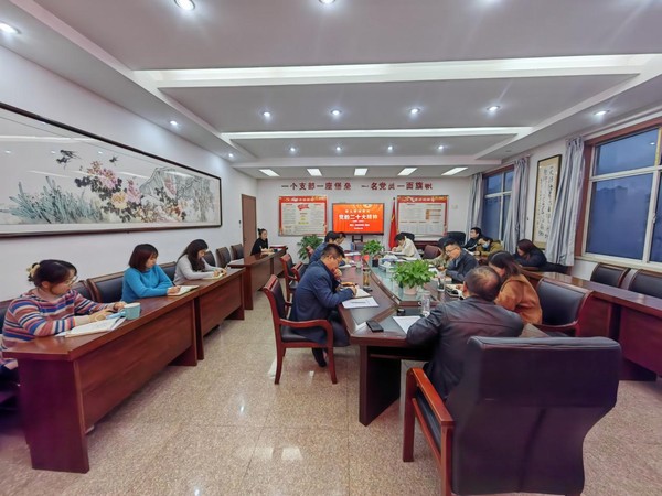 市文明办市委宣传部副部长、文明办主任梁能文作党的二十大精神专题宣讲辅导.png