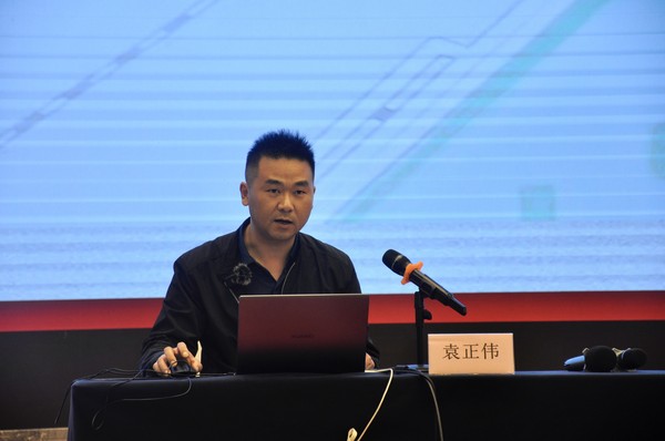 宛陵初心微党课宣讲团成员袁正伟.jpg